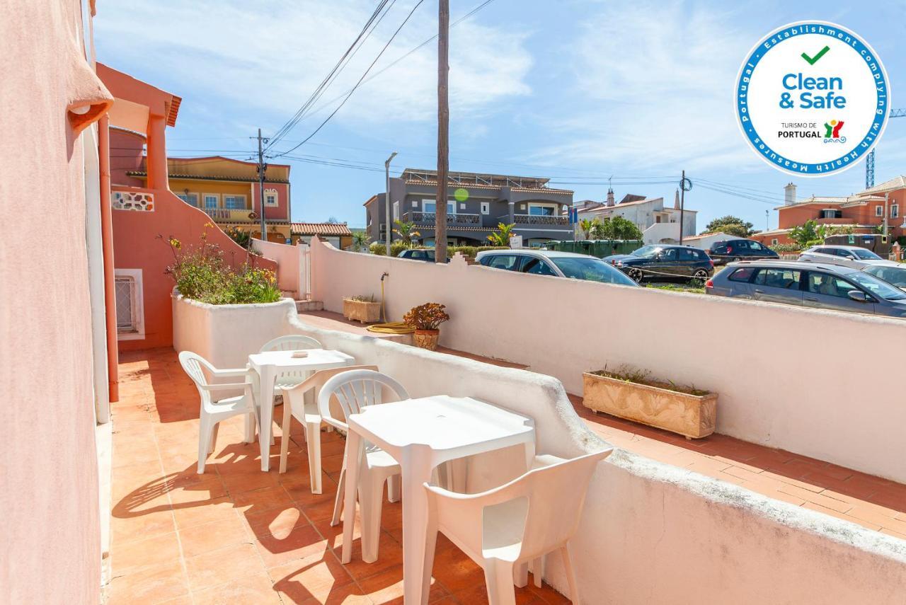 T - Casa Costa Doiro Guesthouse لاغوس المظهر الخارجي الصورة