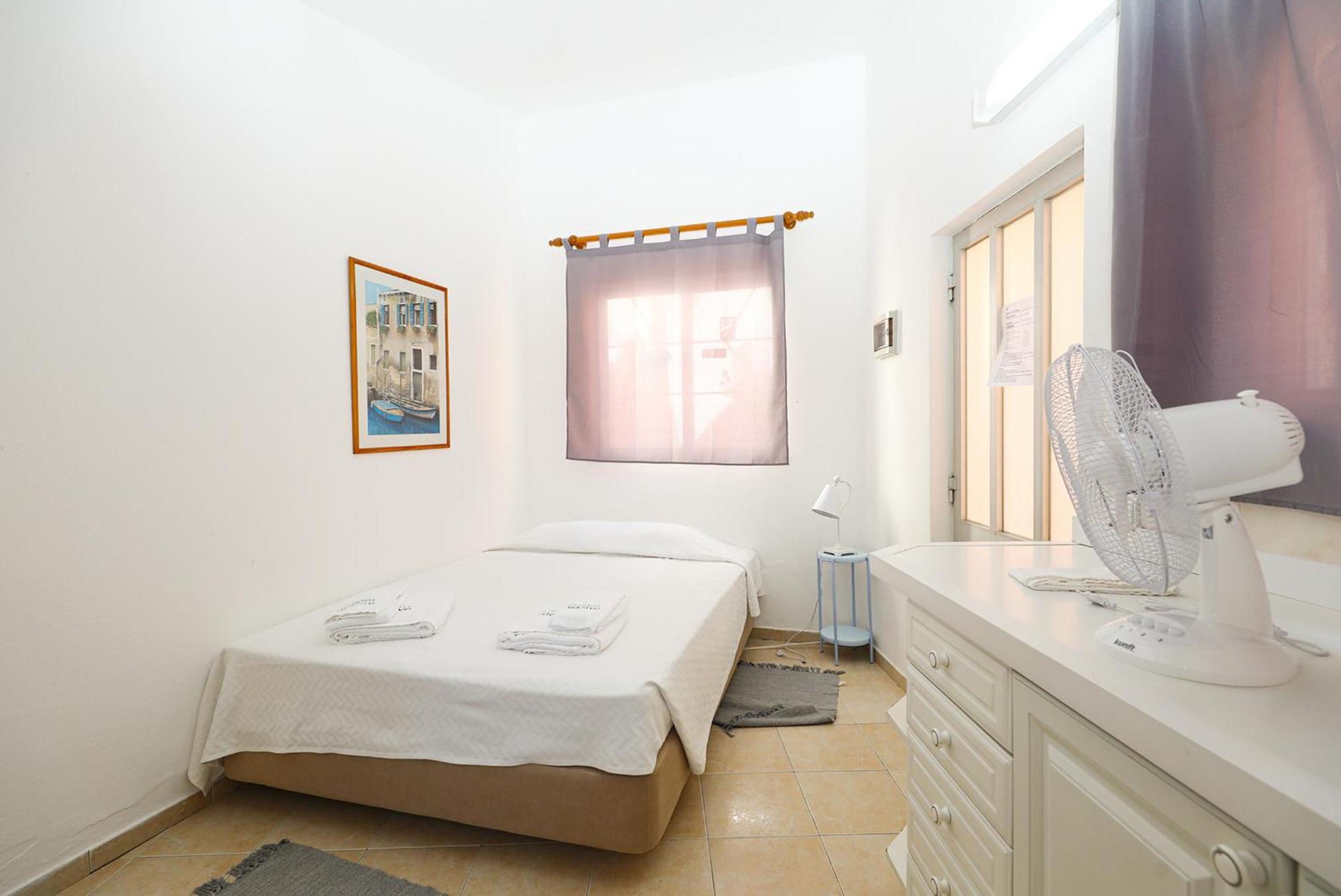 T - Casa Costa Doiro Guesthouse لاغوس الغرفة الصورة